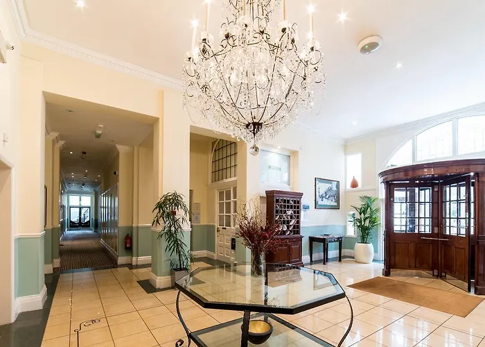 Victorian Duplex In Burlington Mansions